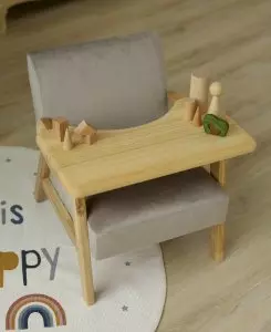 Детское кресло Toptop с деревянными подлокотниками из ясеня